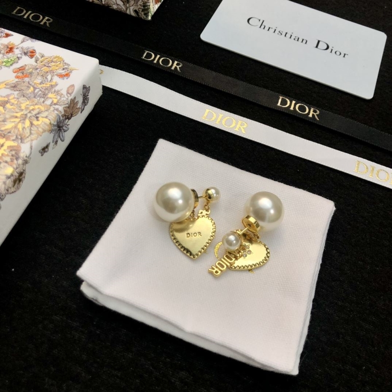 chr1st1an D10r earrings